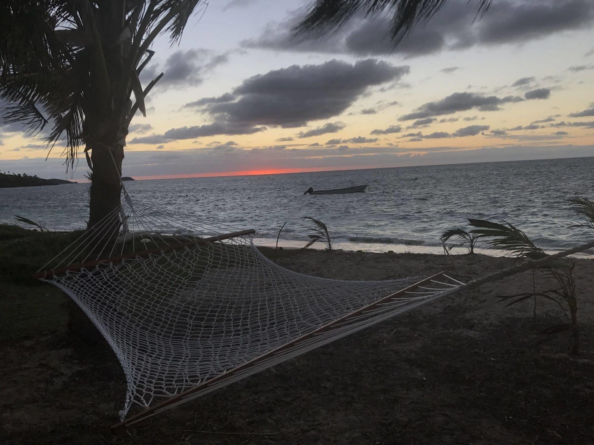 Yasawa Homestays Naisisili Экстерьер фото